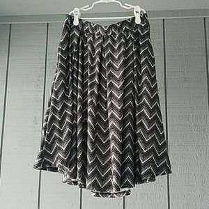 LuLaRoe Madison Black & White Chevron skirt